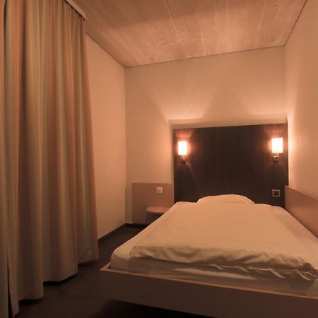 Hotel Zum Goldenen Kreuz Фрауэнфельд Номер фото