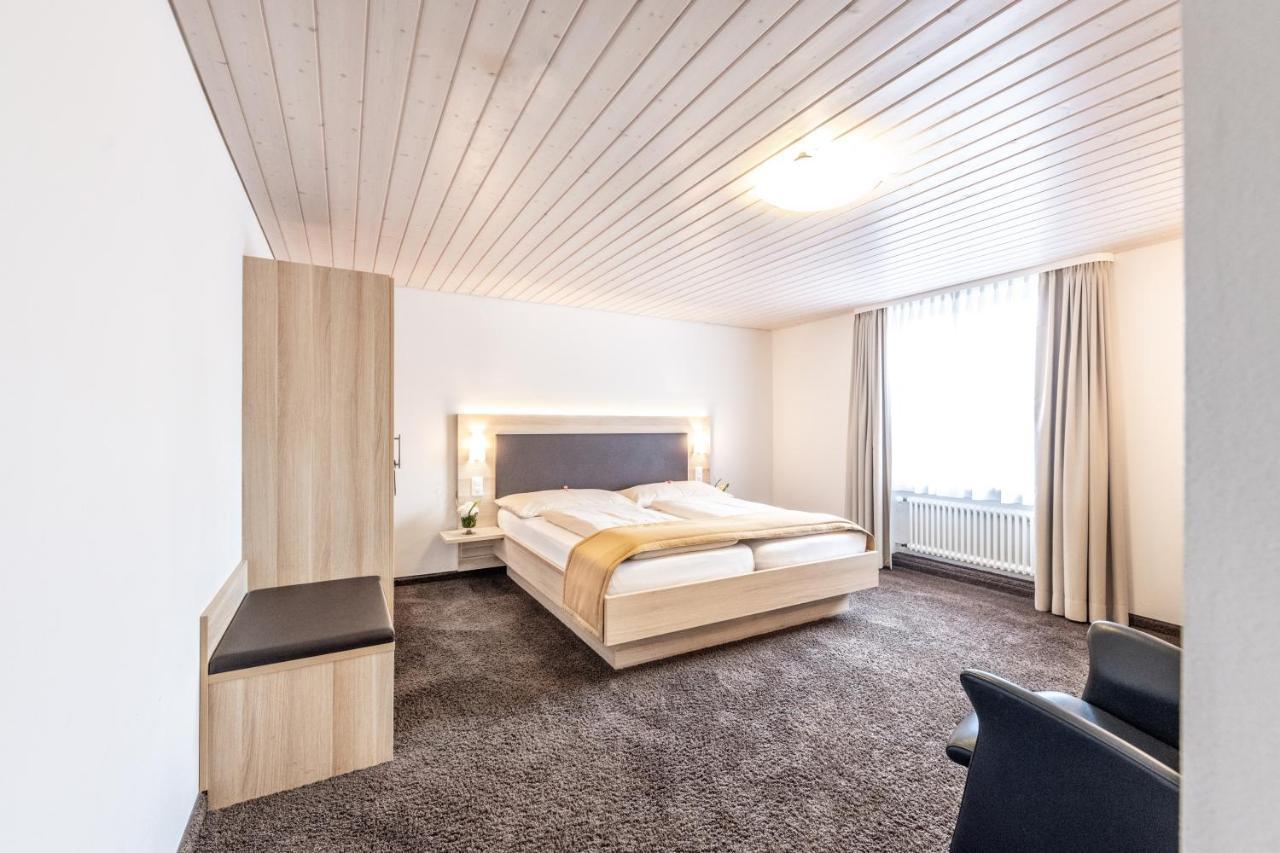 Hotel Zum Goldenen Kreuz Фрауэнфельд Экстерьер фото
